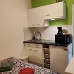 'tropique' Studette Proche Tram Porte Jeune Apartman *